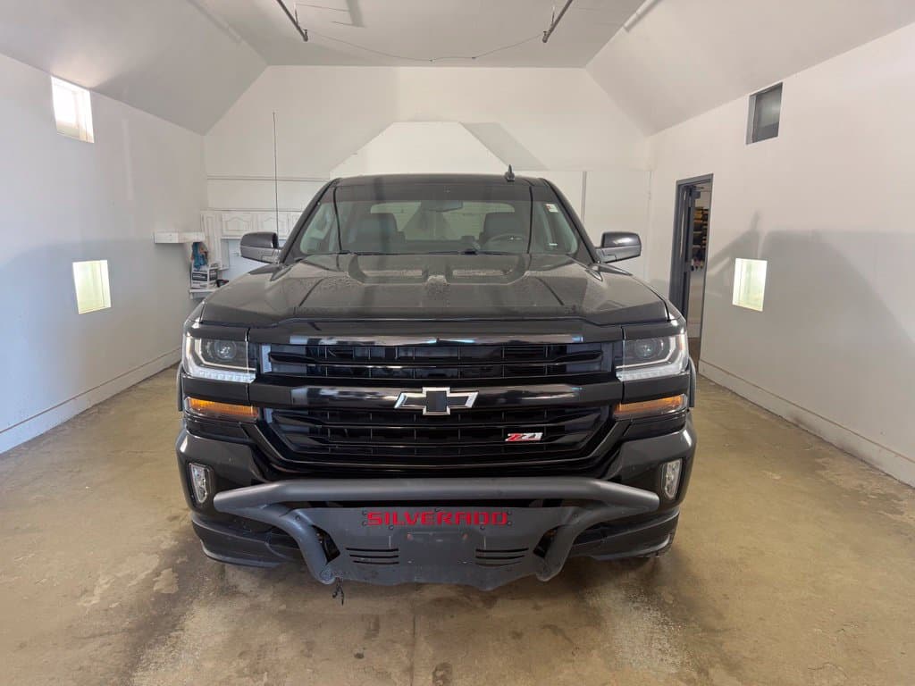 Photo 1 of 2016 Chevrolet Silverado 1500 LT