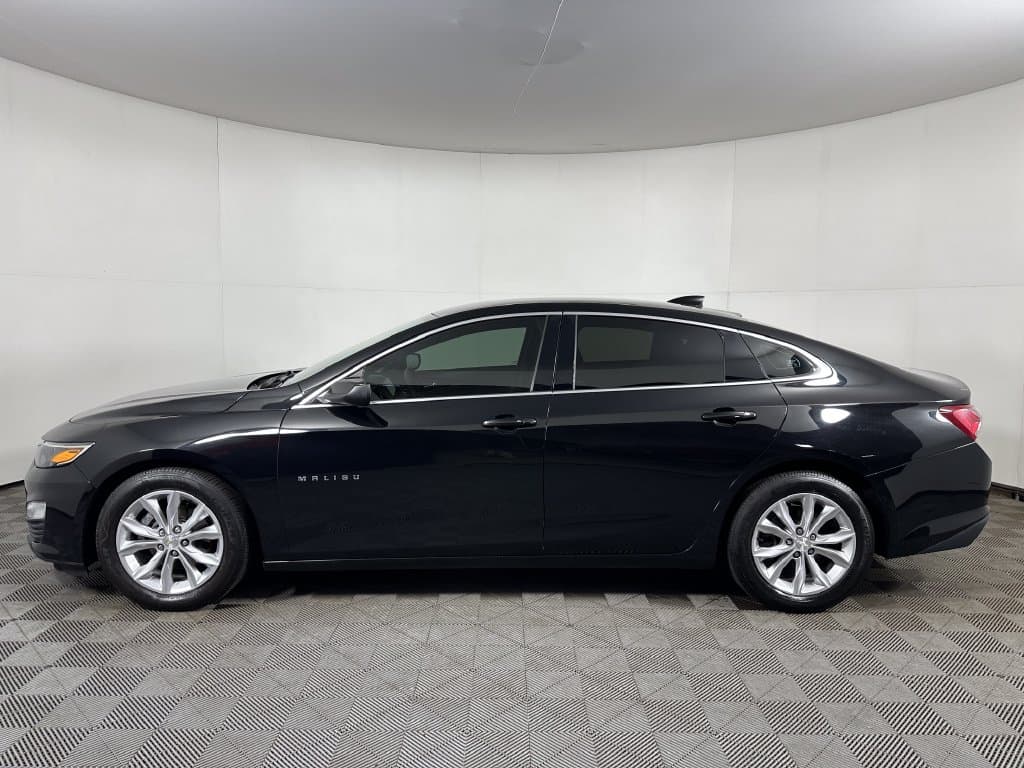 Photo 1 of 2019 Chevrolet Malibu LT