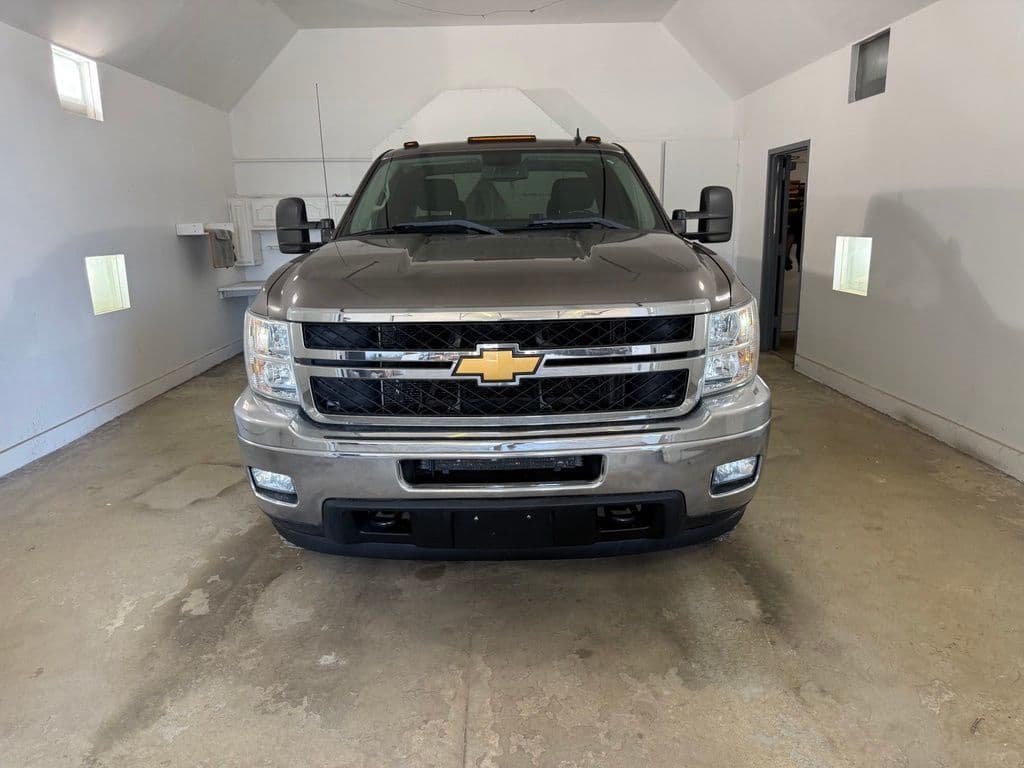 2013 Chevrolet Silverado 2500HD LT - Image 2