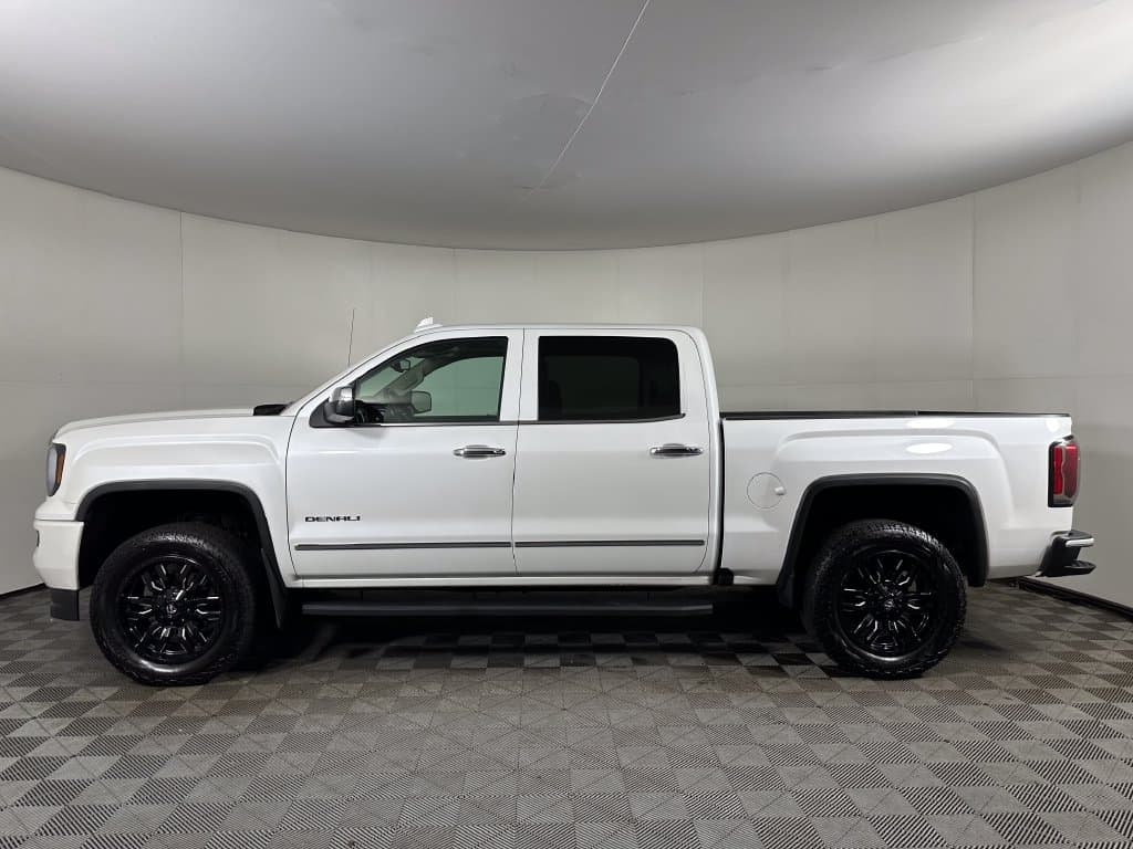 Photo 2 of 2018 GMC Sierra 1500 Denali