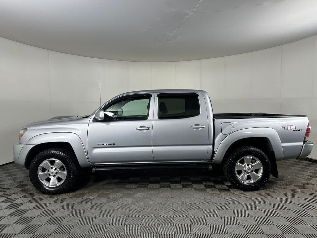 2011 Toyota Tacoma Base - Image 2