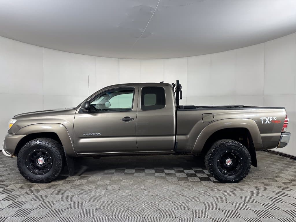 Photo 2 of 2012 Toyota Tacoma Base