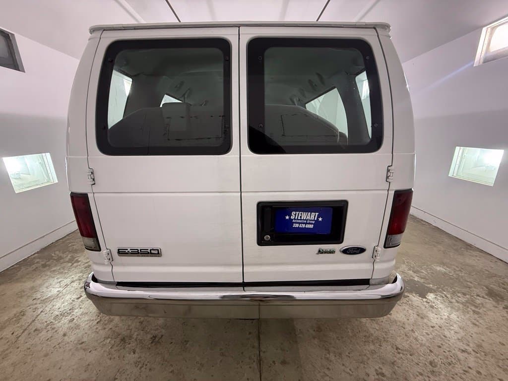 2012 Ford E-Series E-350 SD XLT - Image 5