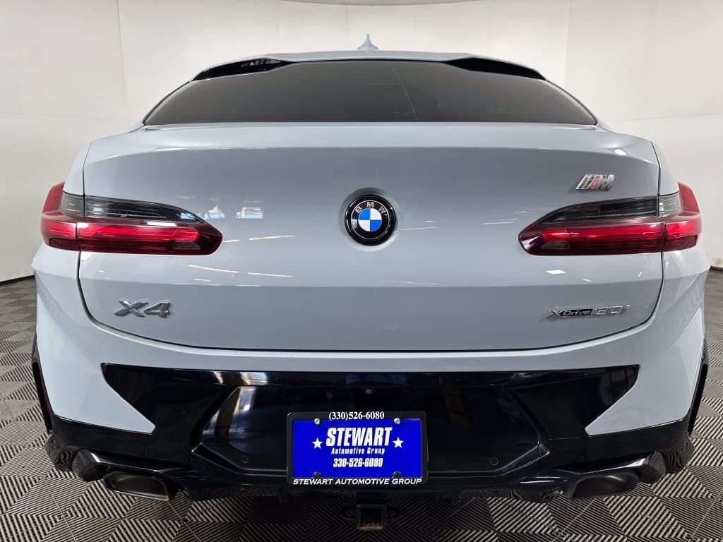 2022 BMW X4 xDrive30i - Image 4