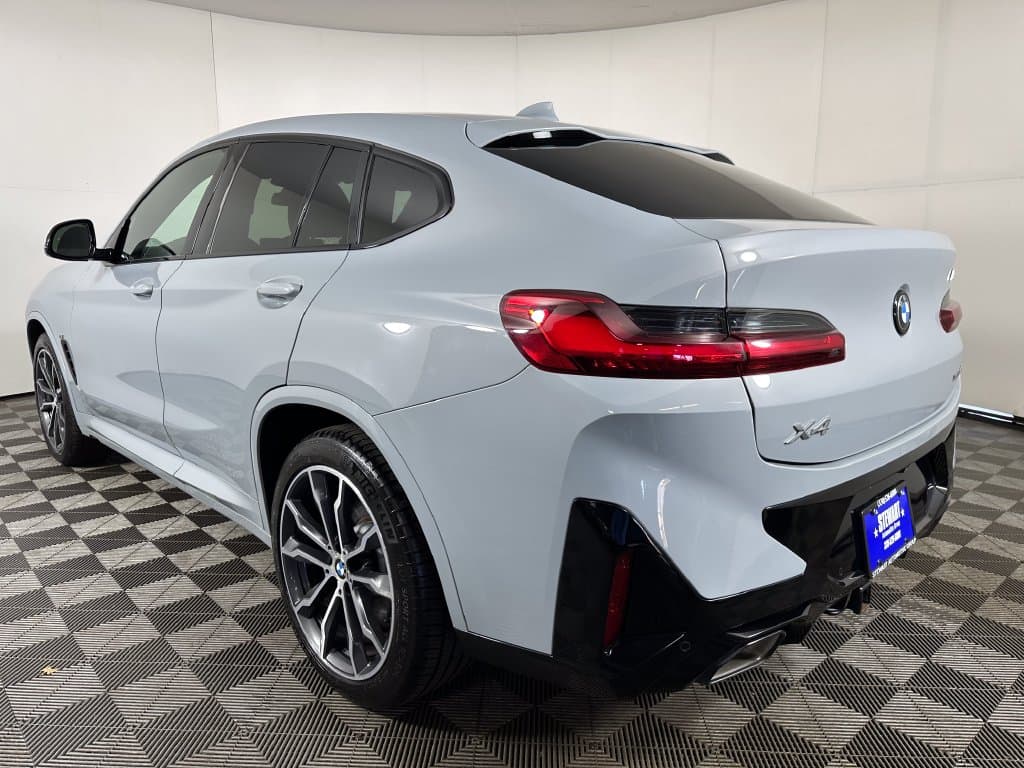 2022 BMW X4 xDrive30i - Image 3