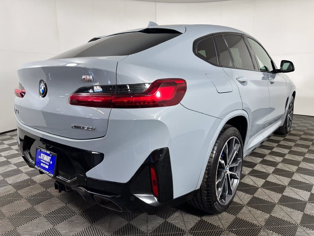 2022 BMW X4 xDrive30i - Image 5