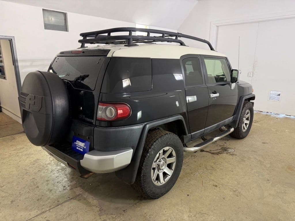 2014 Toyota FJ Cruiser Base - Image 5