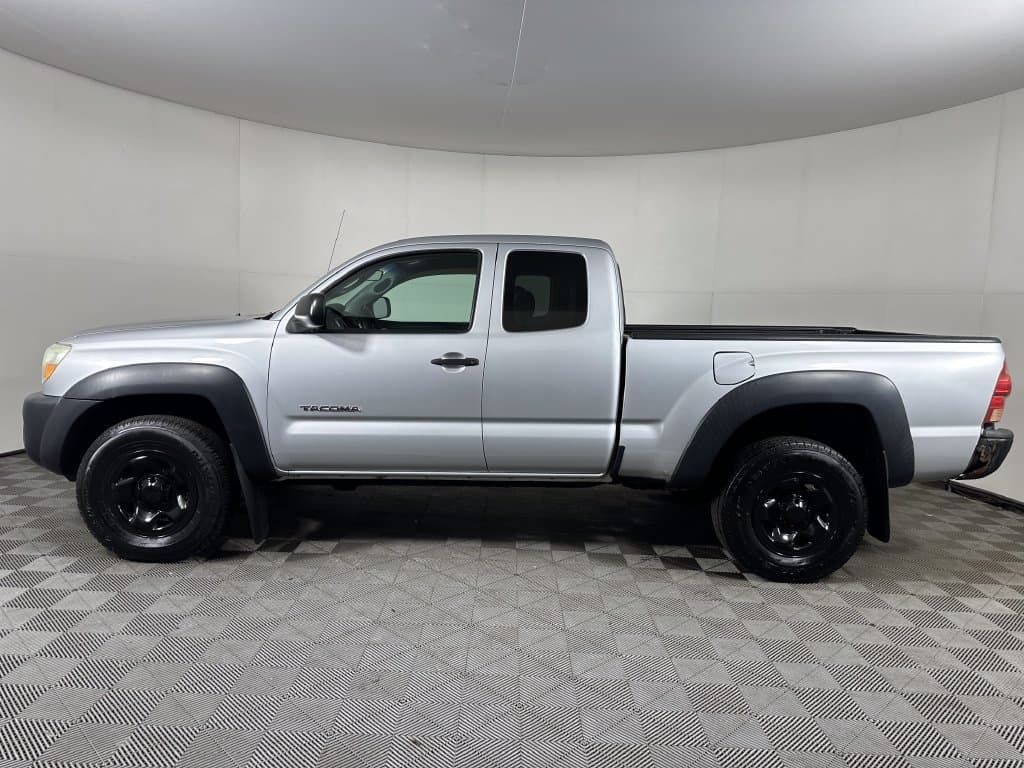 2008 Toyota Tacoma Base - Image 2